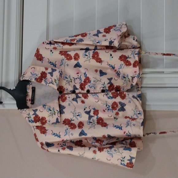 Button up Crop top - Picture 2 of 5